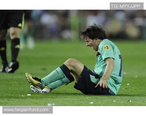 巴萨宣布梅西受伤缺席下两场比赛：红蓝军团的考验与机遇