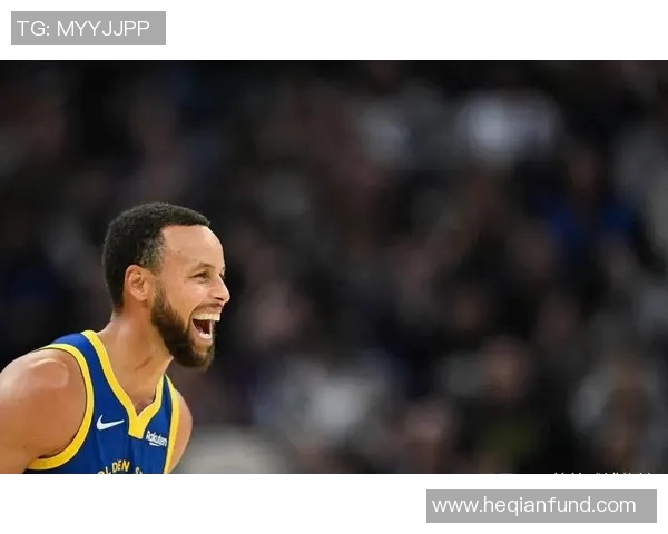 勇士队主场再度大胜，库里投射手感火热