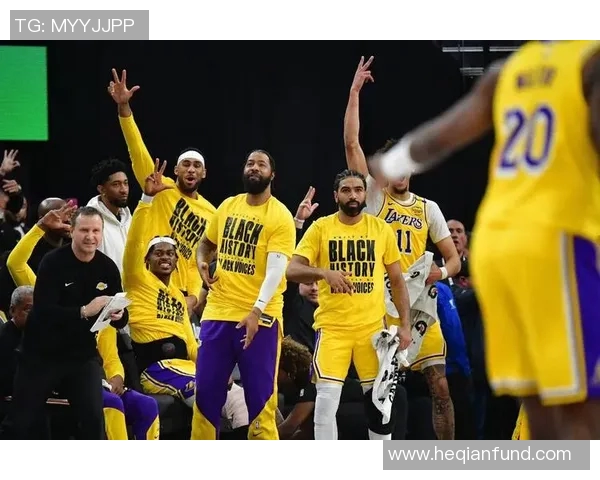 詹姆斯领衔湖人大胜热火，演绎篮球盛宴